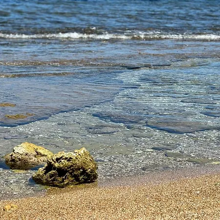 בית נופש Lu Mari Vacanze בלסטראטה